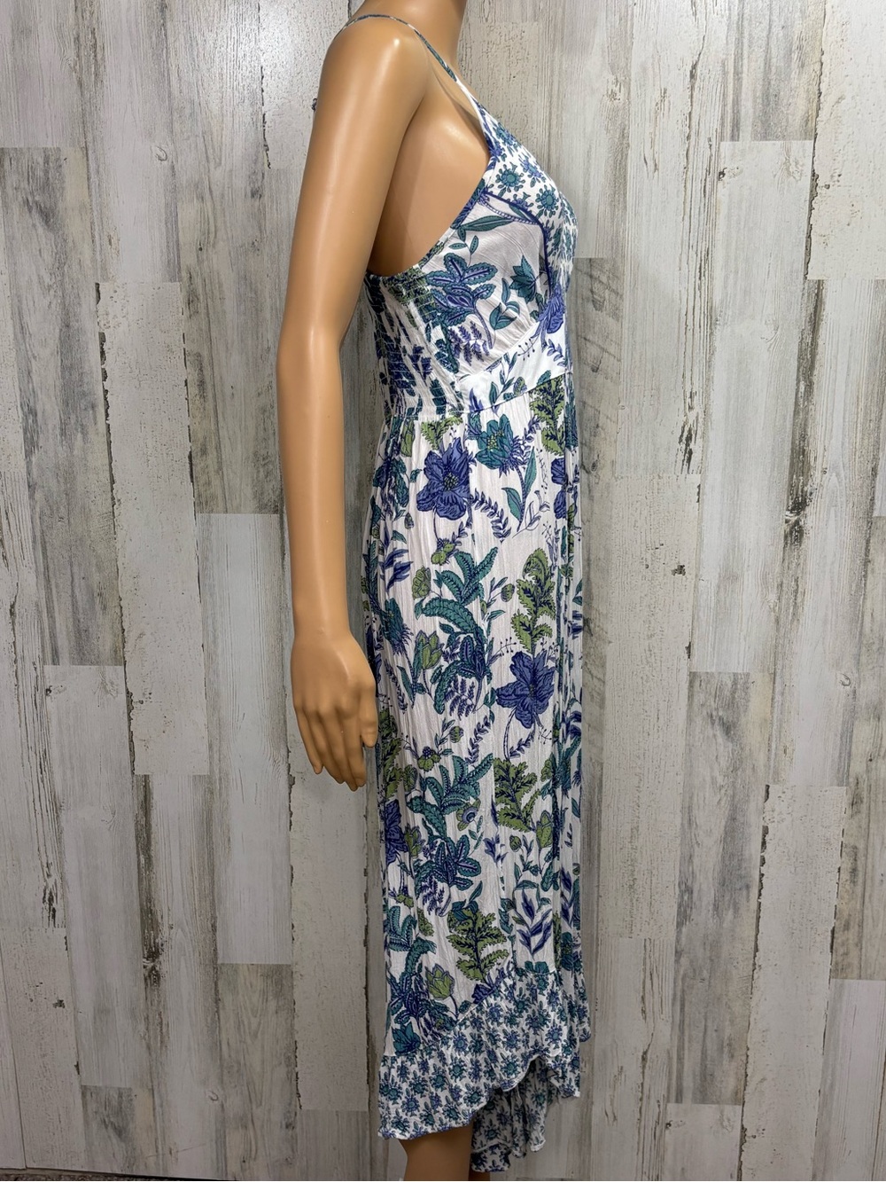 Angie Floral V-Neck Wide-Leg Angled Hem Jumpsuit in White & Blue - Picture 7 of 9